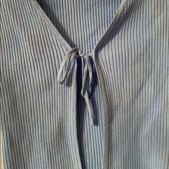 Top - Picture 2 of 2